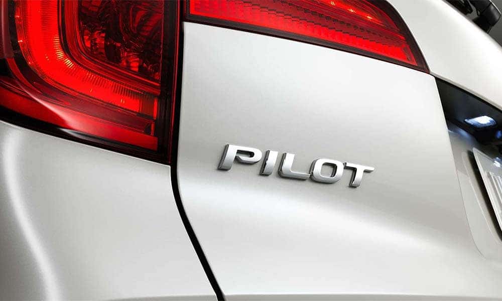 2018 Honda Pilot white exterior