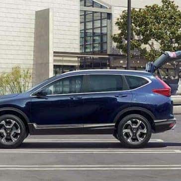 Couple Loading Couch into 2019 Honda CR-V