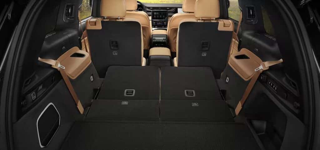 2025 Jeep Grand Cherokee L Interior Back seats