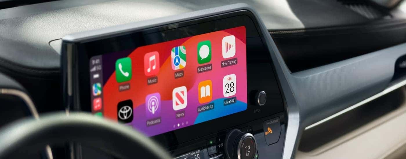 Apps on the infotainment screen in a 2022 Toyota Highlander Platinum.