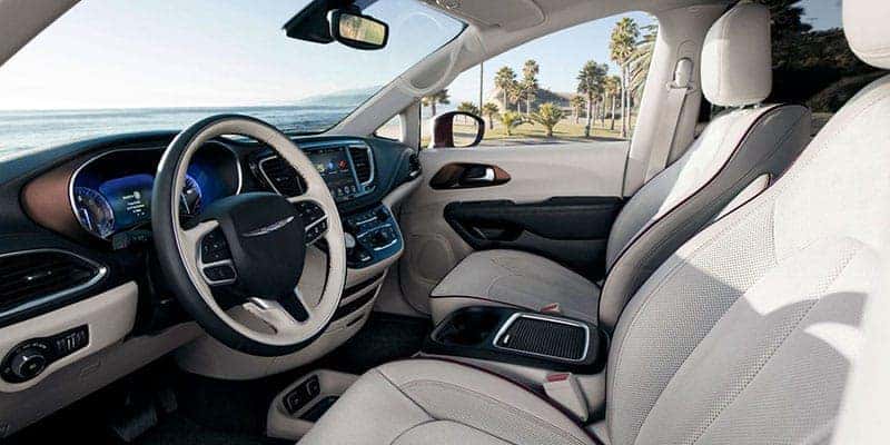 2018-chrysler-pacifica-gallery-interior