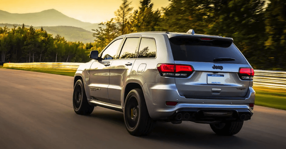 2019 jeep grand cherokee trailhawk size of gas tank