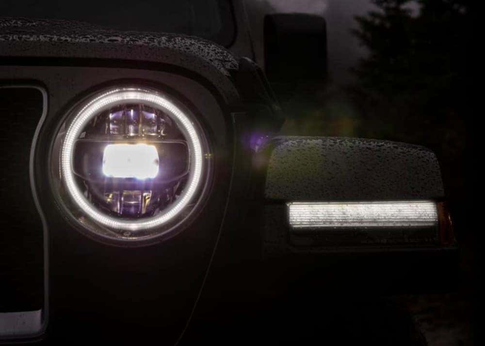 Jeep Wrangler LED Headlights | Mopar® LED Bulbs | Garavel CJDR