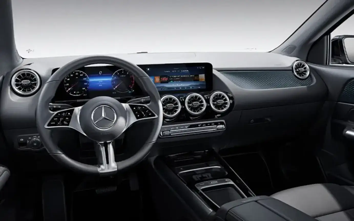 GLA wheel and wheel-arch detail.