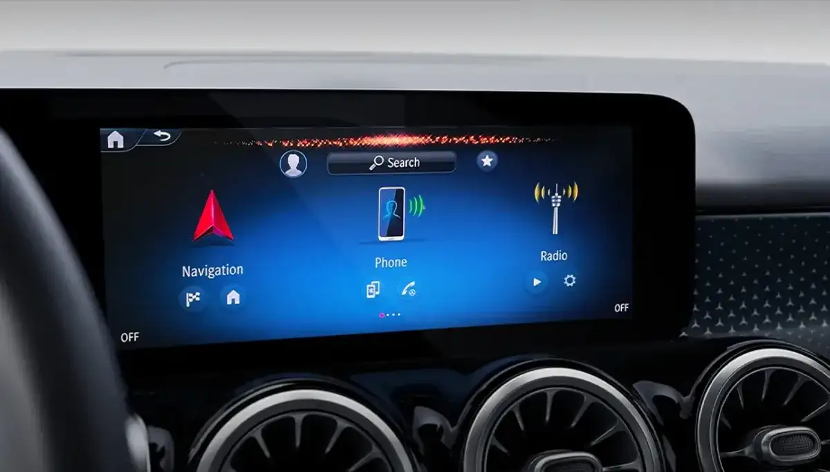 Central touchscreen showing the Hey Mercedes voice assistant with an audio waveform.