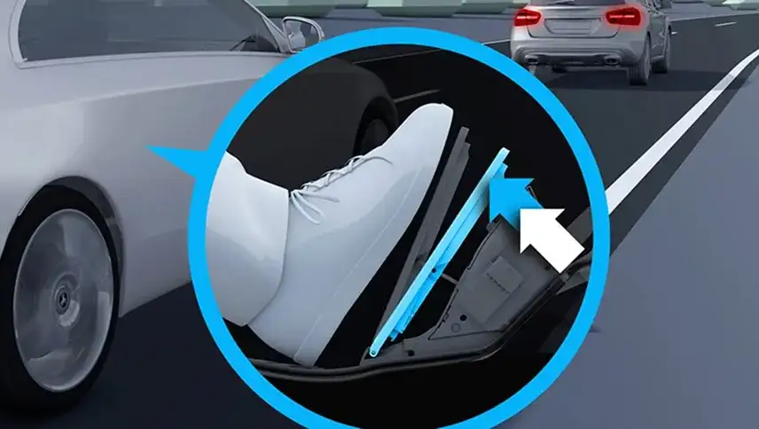 E-Class braking behind a slowing vehicle with Active Brake Assist engaged.