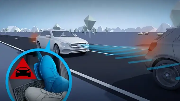Illustration of an SUV braking behind a highlighted car, with sensor beams shown