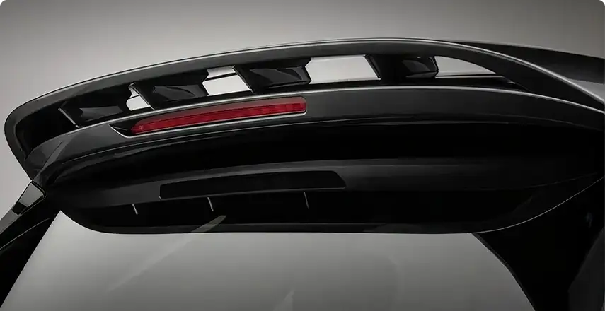 Close-up of the black roof spoiler and its integrated brake light