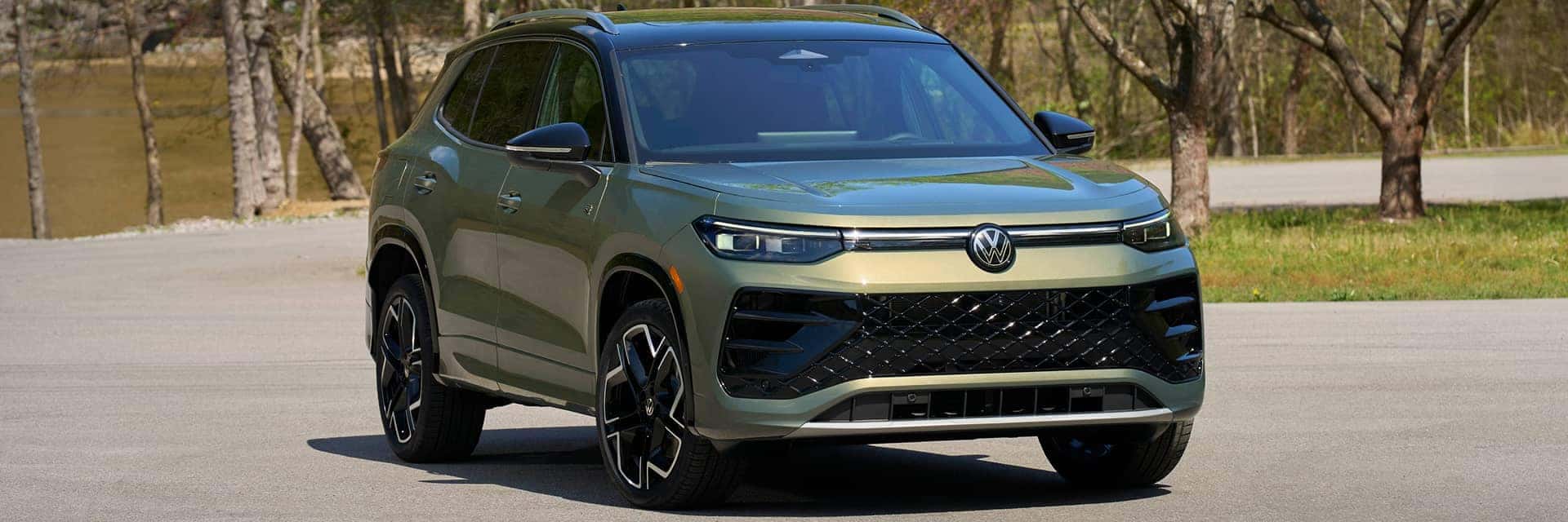 2026 Tiguan SEL R-Line Turbo parked