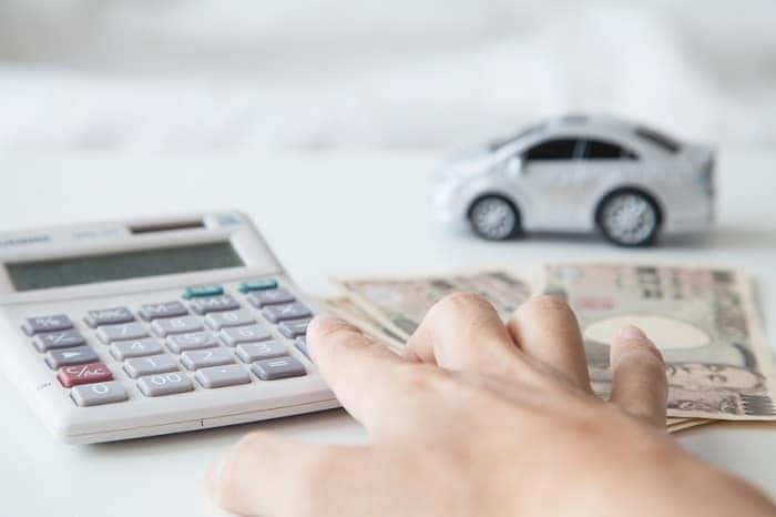 Calculator_Money_and_Car_Model