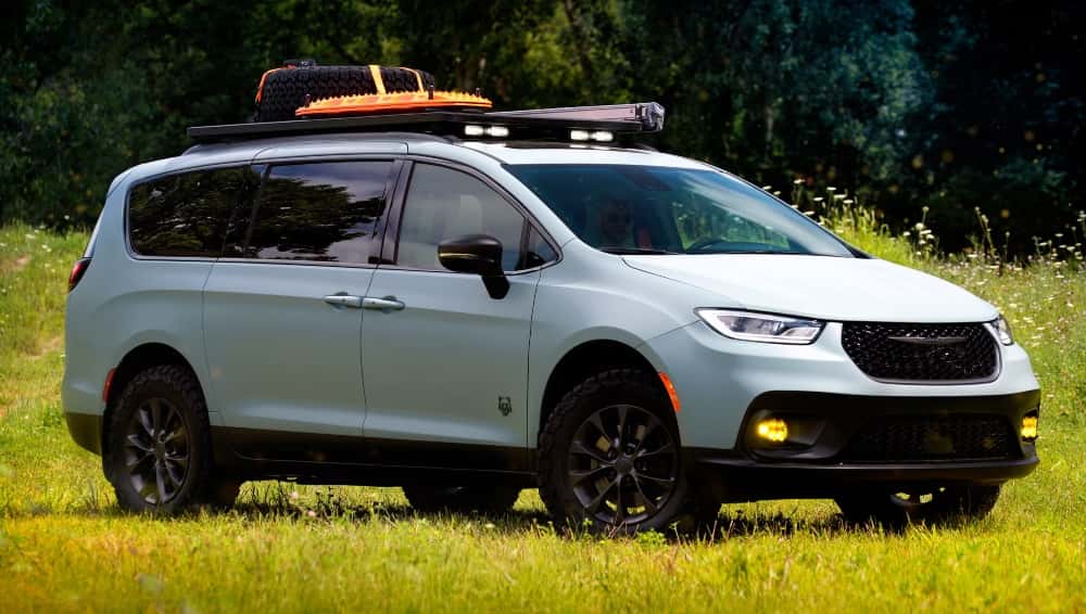 Arktos Chrysler Pacifica Grizzly Peak Concept 2025