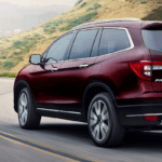 2020 Honda Pilot taking a turn