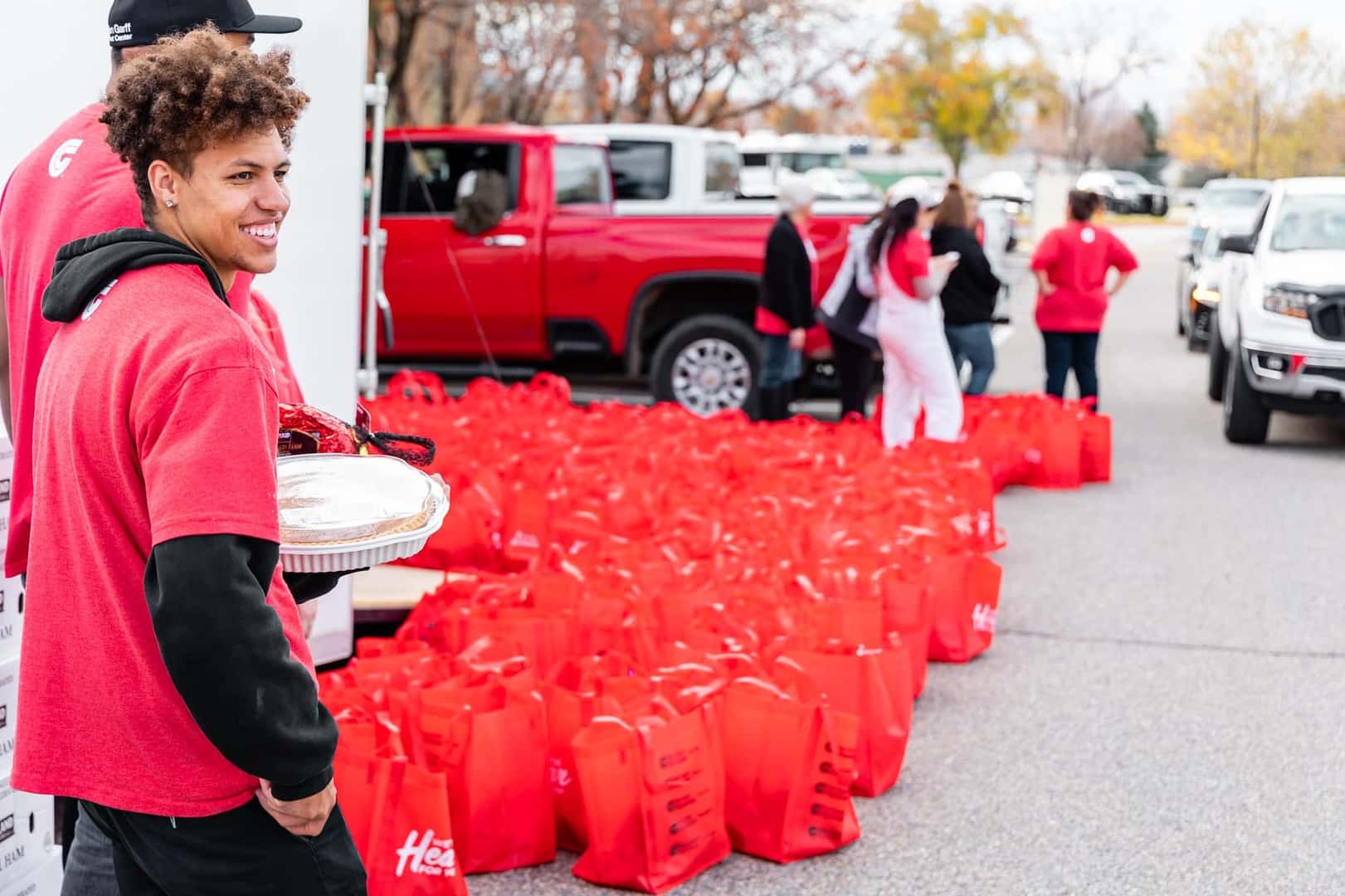 Ken Garff Hyundai Southtowne – Veterans Thanksgiving Meal Drive Through