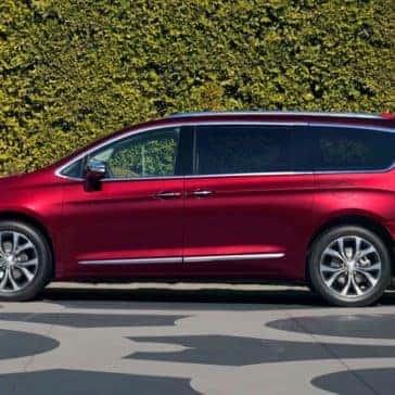 2018 Chrysler Pacifica Red