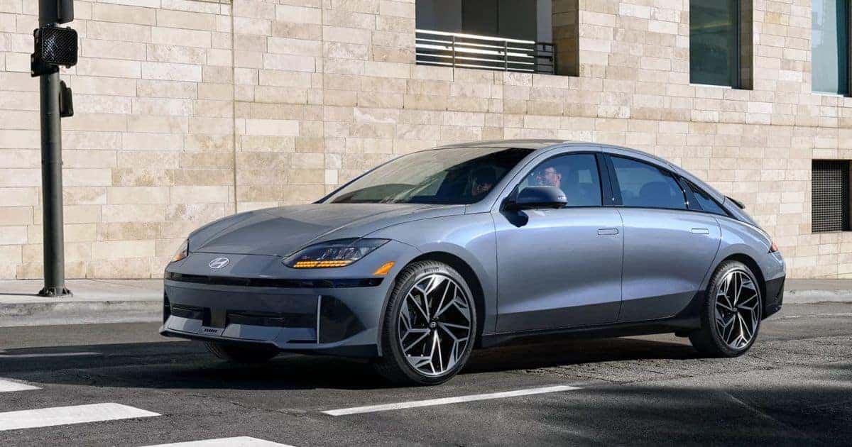 The single-curve roofline of the 2025 Hyundai IONIQ 6