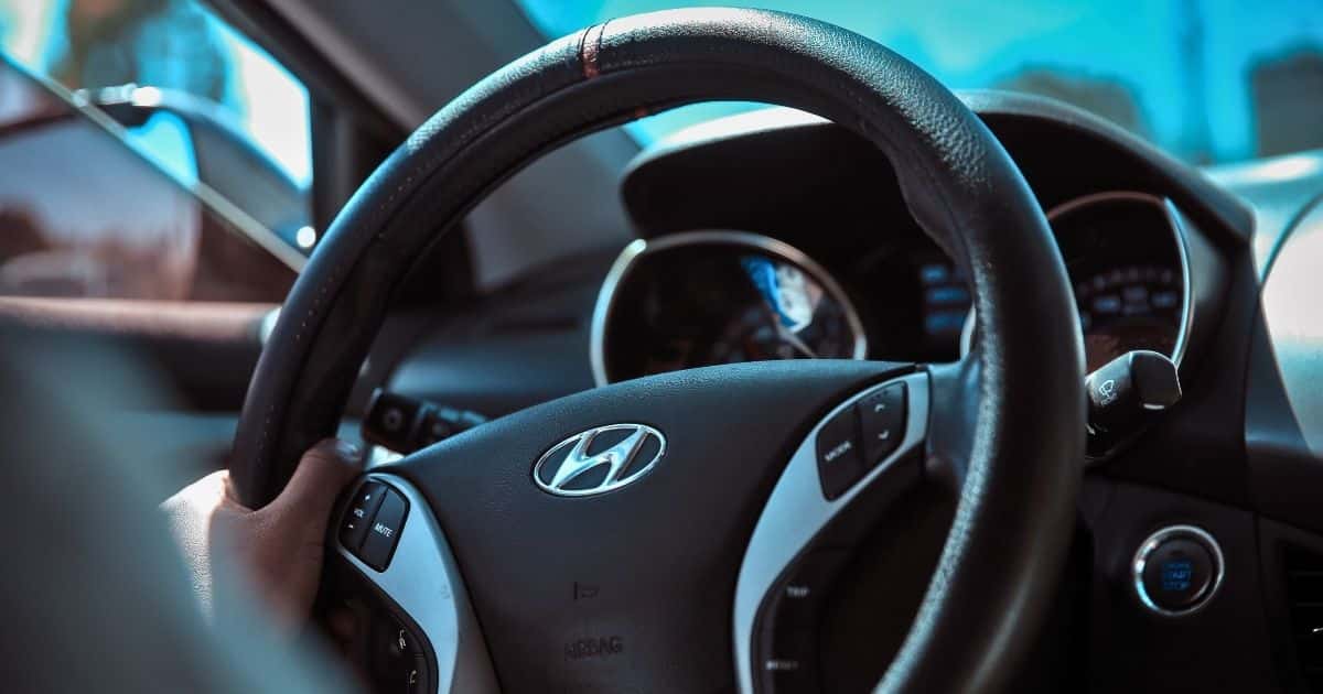 A shaking or pulsing steering wheel is one sign your Hyundai needs a brake repair service