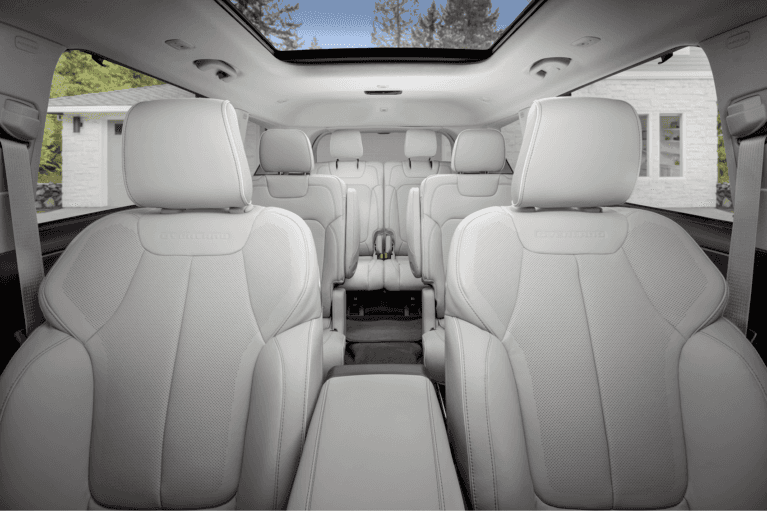 Interior Jeep Grand Cherokee L