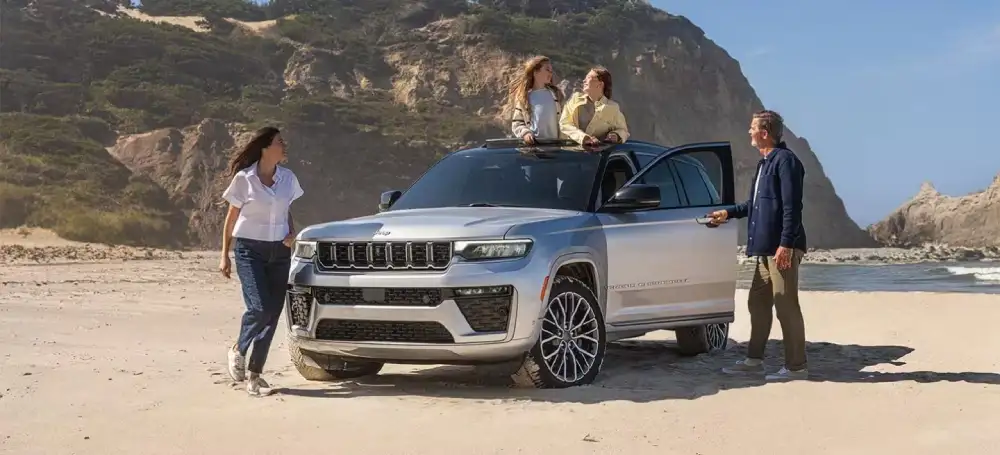 2026 Jeep Grand Cherokee exterior with redesigned grille and LED headlamps