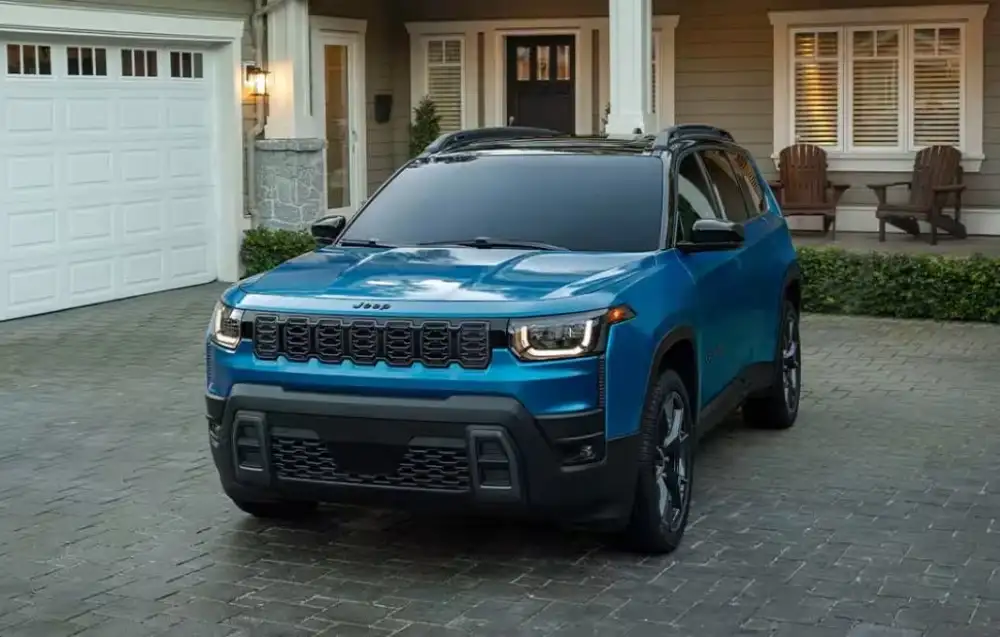 2026 Jeep Cherokee exterior with seven-slot grille and LED lighting
