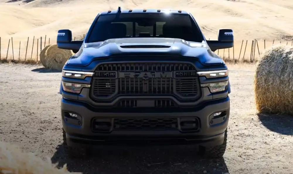 2026 Ram 2500 exterior with heavy-duty grille and tow mirrors