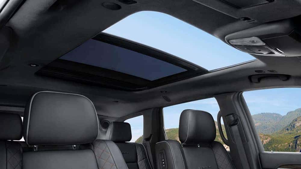 2019-Jeep-Grand-Cherokee-sunroof