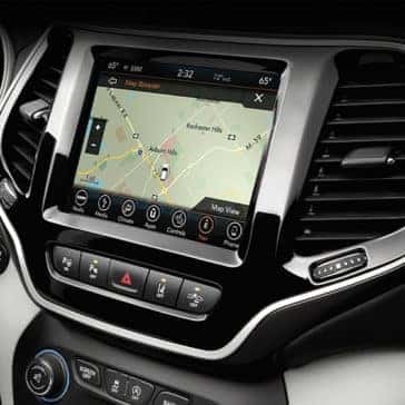 2020-Jeep-Cherokee-Technology