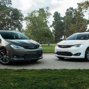 2020 Chrysler Pacifica Pair