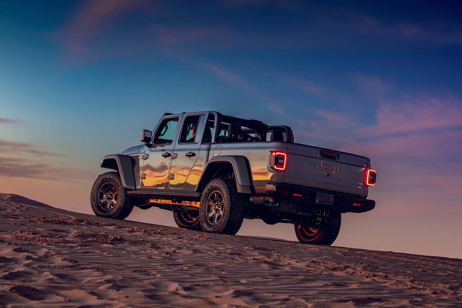 2025 Jeep Gladiator Mojave photo 2