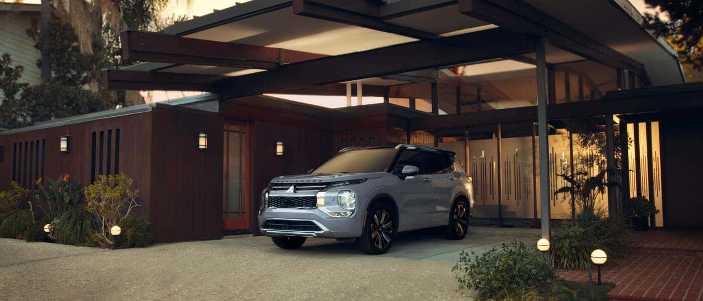 2025 Mitsubishi Outlander Exterior Parked By Home