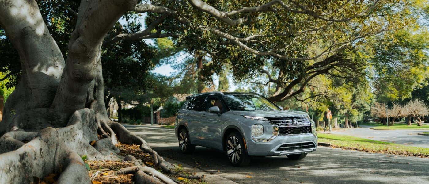 2025 Mitsubish Outlander Exterior Parked By Tree