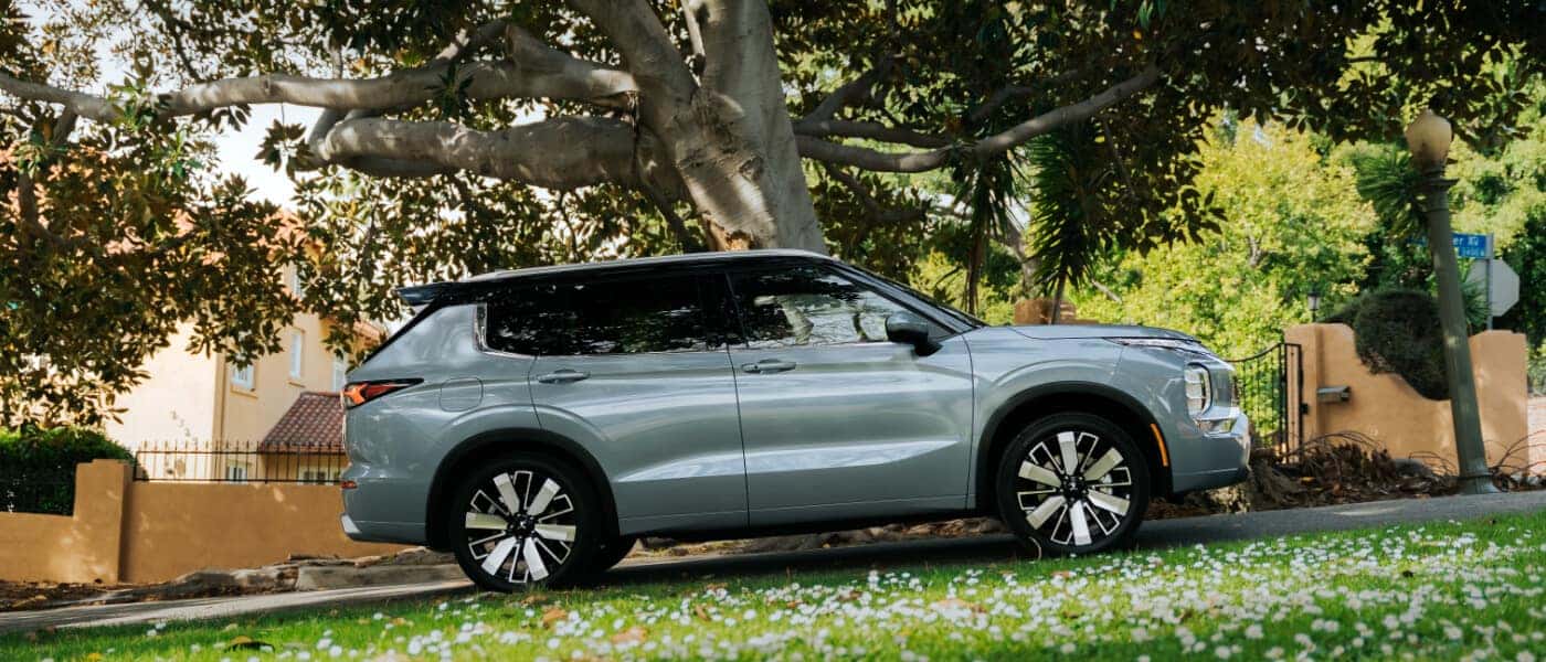2025 Mitsubishi Outlander Exterior Side View By Big Tree