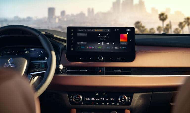 2025 Mitsubish Outlander Interior Center Console