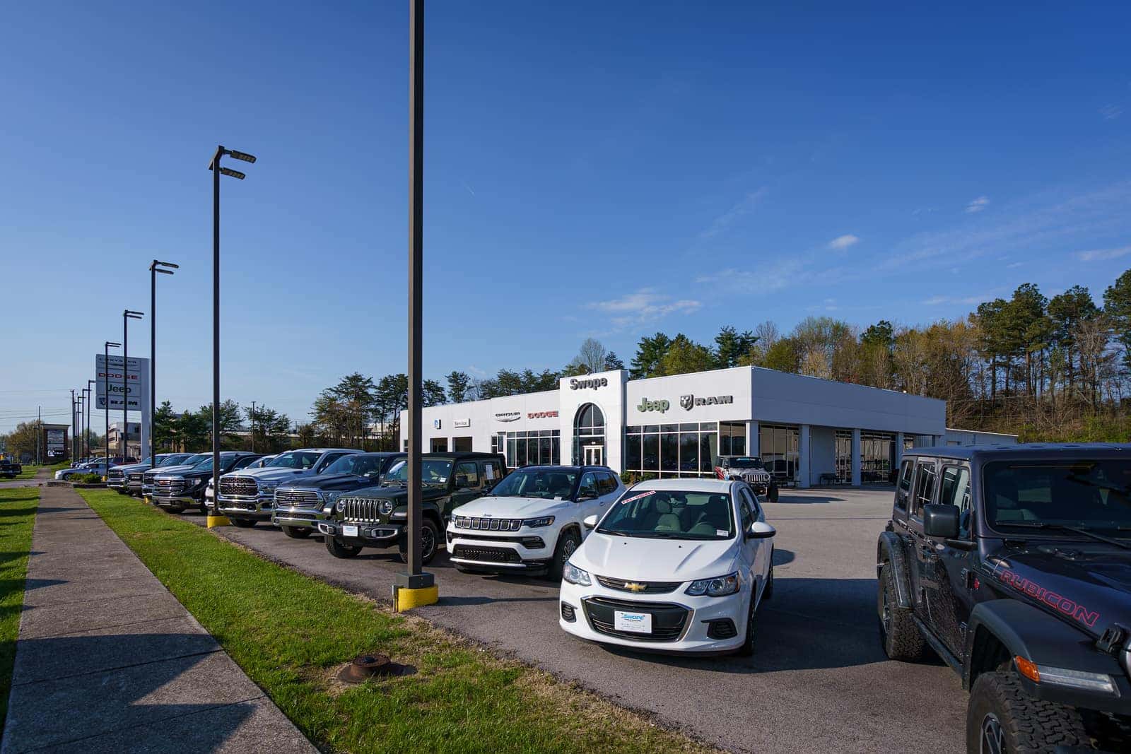 Exterior of Swope Chrysler Dodge Jeep Ram in Elizabethtown, Kentucky
