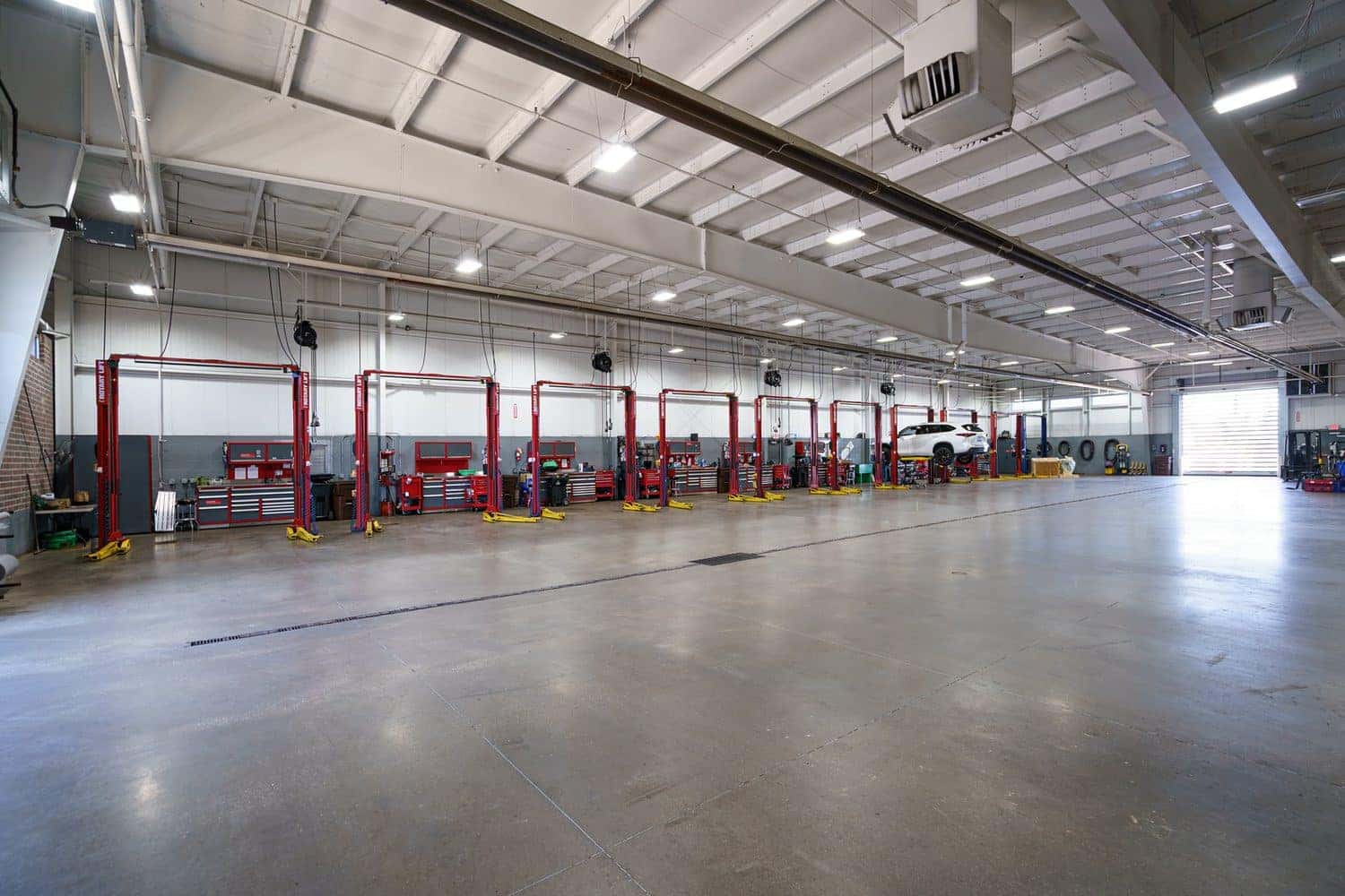 Service shop at Swope Toyota in Elizabethtown