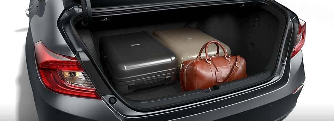 10 Things You Should Keep In The Trunk Of Your Car - Jiffy Lube of