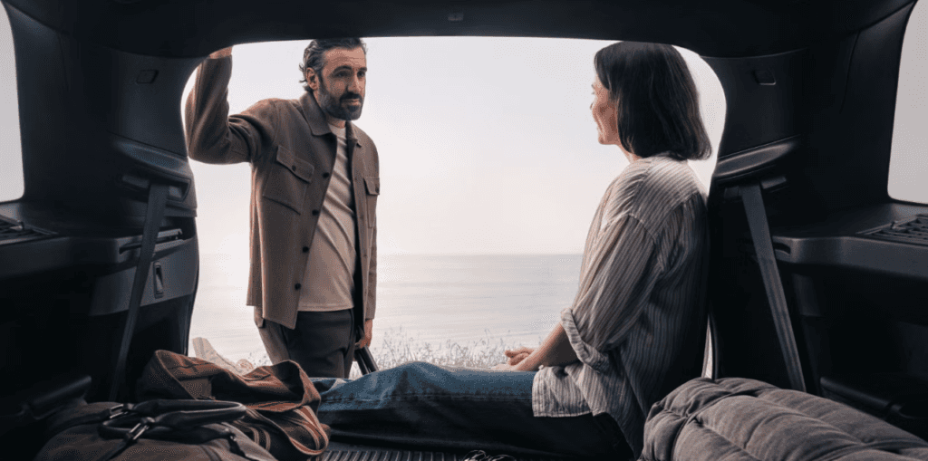 Couple discuss their Volvo financing options