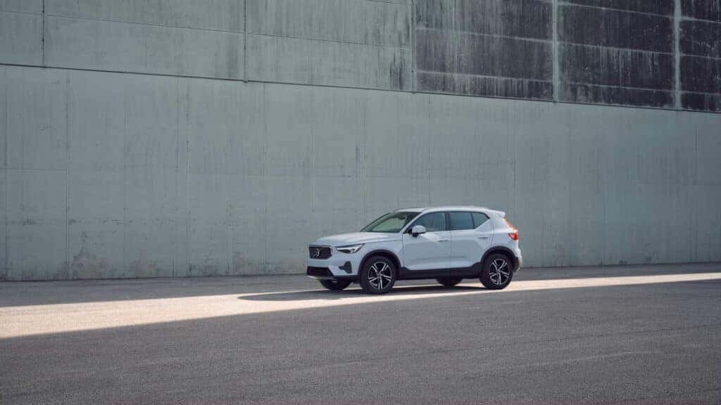 2025 Volvo XC40