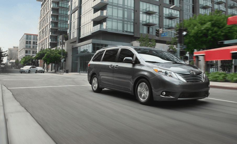 2015 Toyota Sienna vs. Honda Odyssey